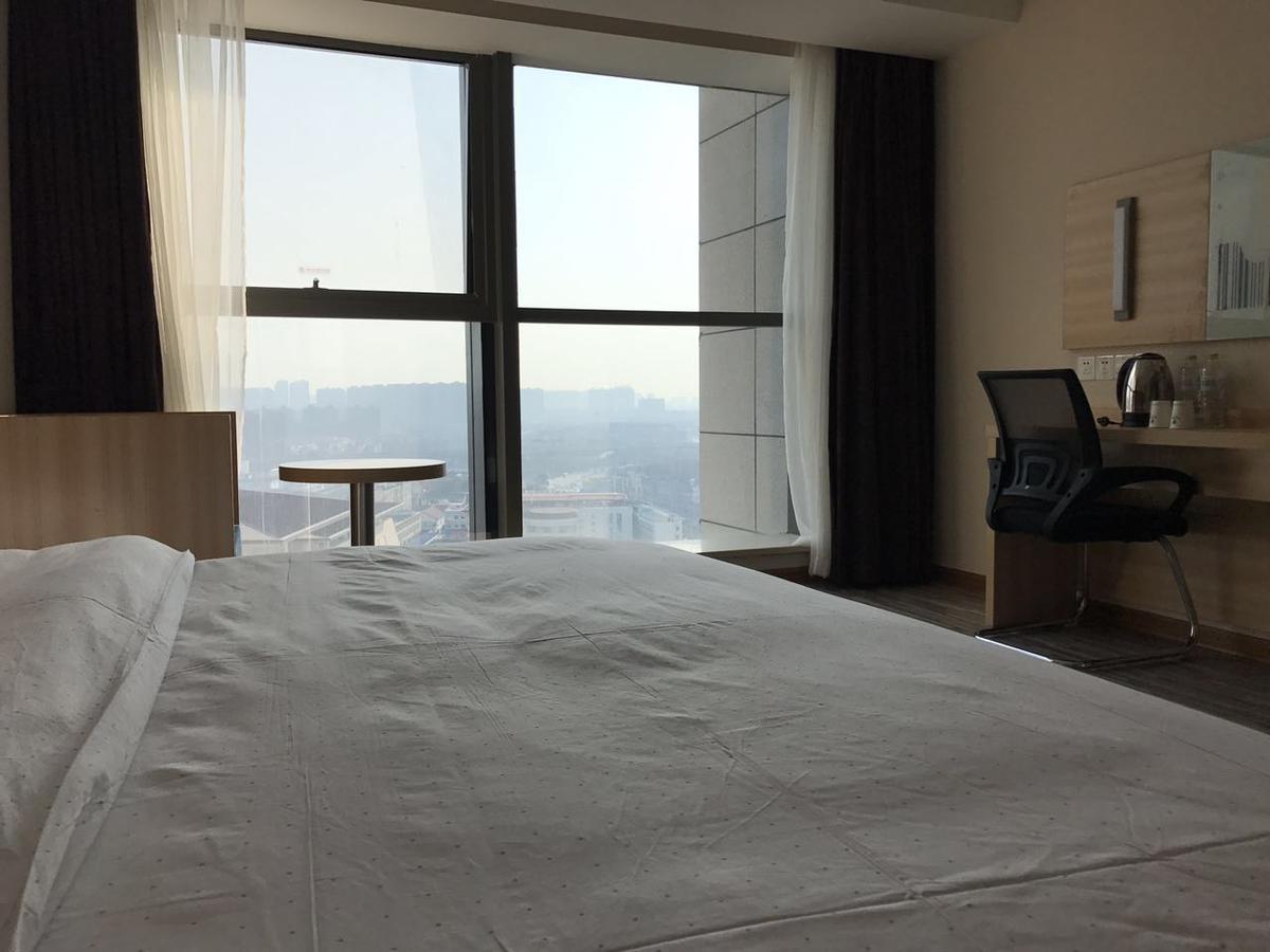 See U Select Hotel Wuhan Eksteriør billede