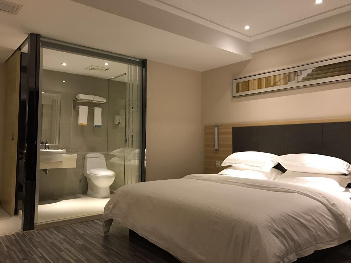 See U Select Hotel Wuhan Eksteriør billede