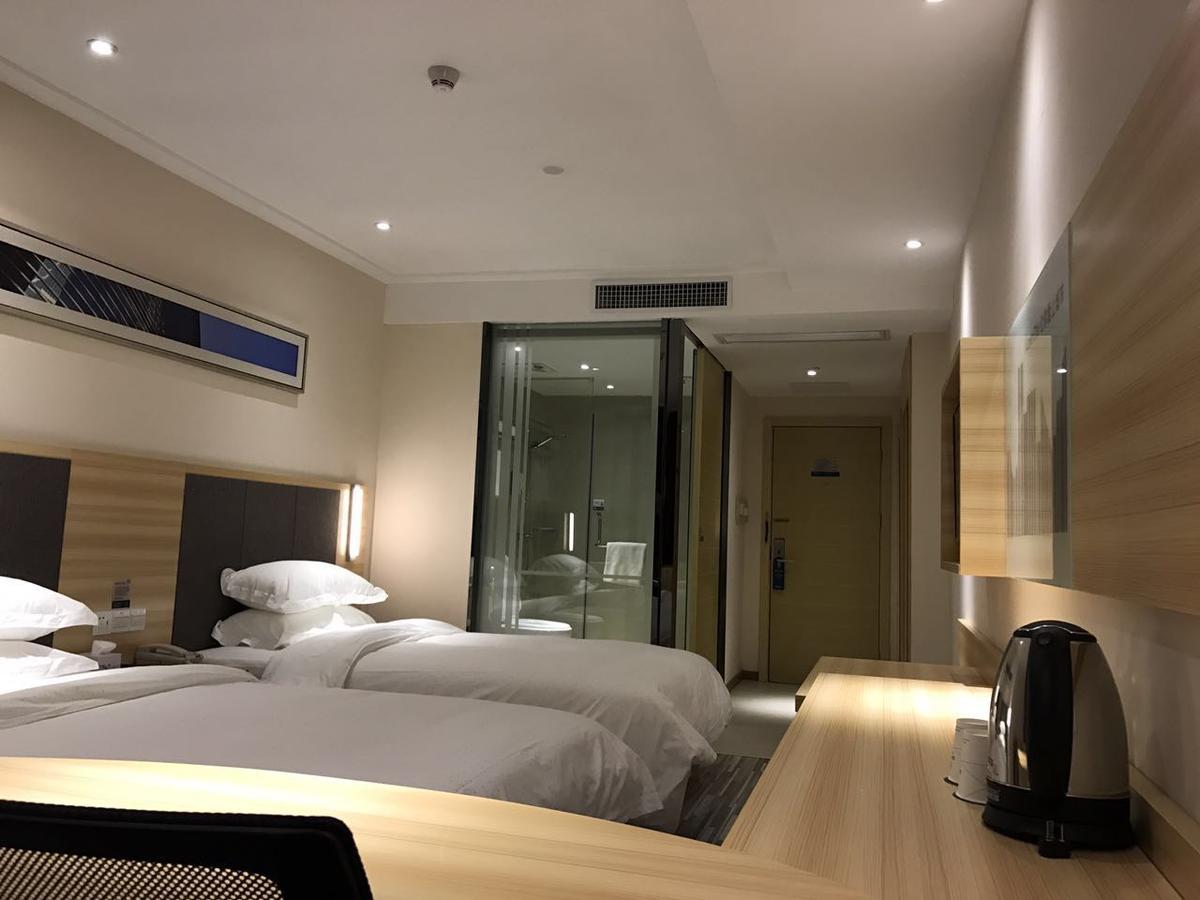 See U Select Hotel Wuhan Eksteriør billede